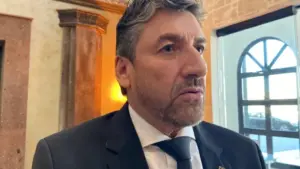 Exige destitución y plantea “Ley Andrea” contra violencia política