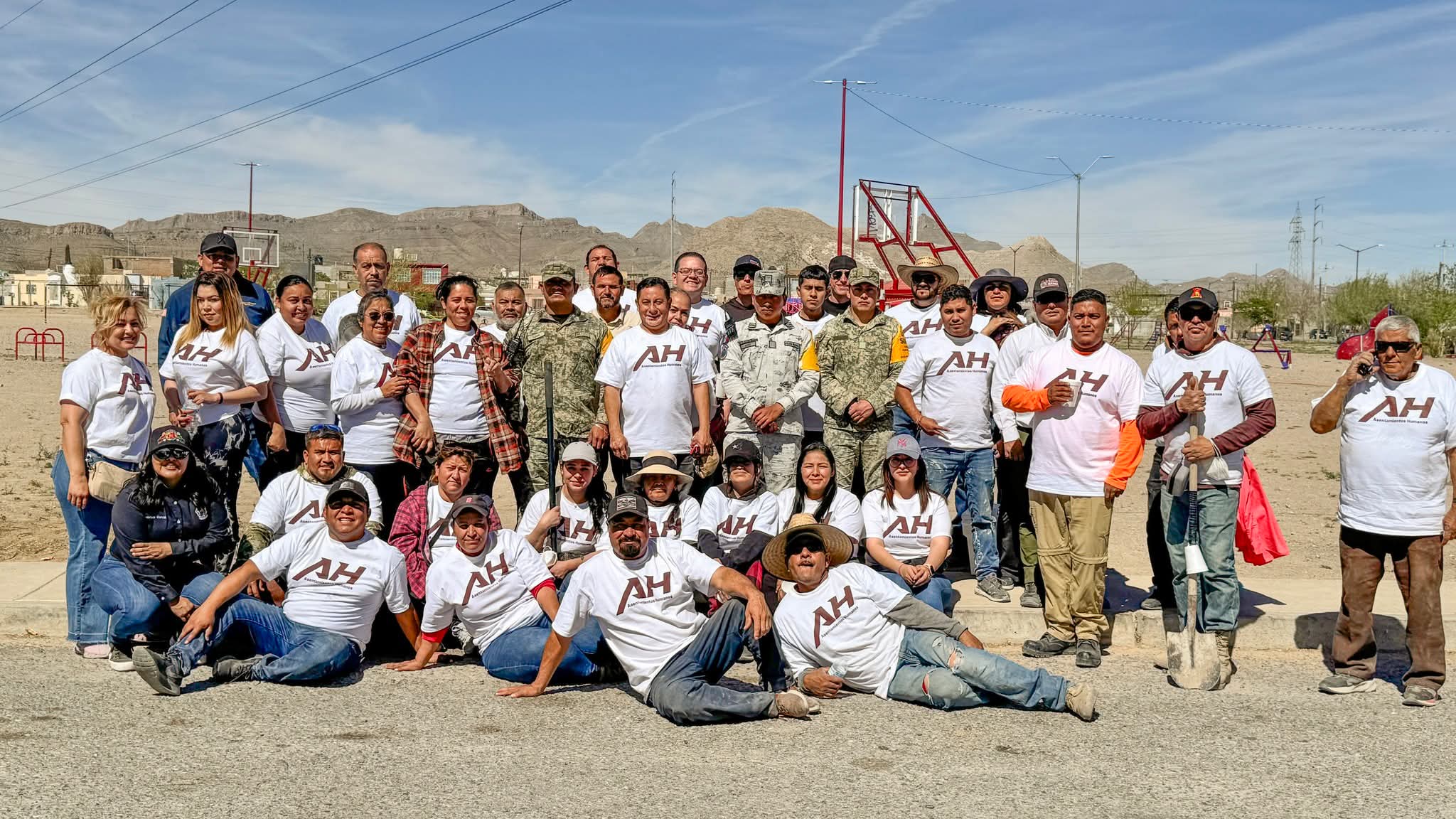 Encabeza Julio César la Cruz jornada de limpieza en la colonia Las Huertas