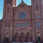 Informe revela abusos sexuales de 75 sacerdotes contra más de 300 menores en Rhode Island