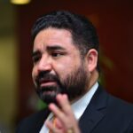 Francisco Sánchez propone reforma para evitar sobrerrepresentación en el Congreso