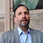 De la Peña responde a Estrada; lo acusa de criticar sin proponer ni dar resultados