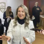 Rosana Díaz pide cambio de curul para no sentarse junto a Cuauhtémoc