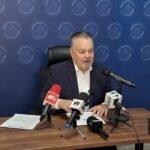 Vázquez exige eliminar IEPS a combustibles ante alza por conflicto internacional