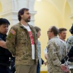 Arrestan a decenas de veteranos en EU por protestar contra guerra con Irán