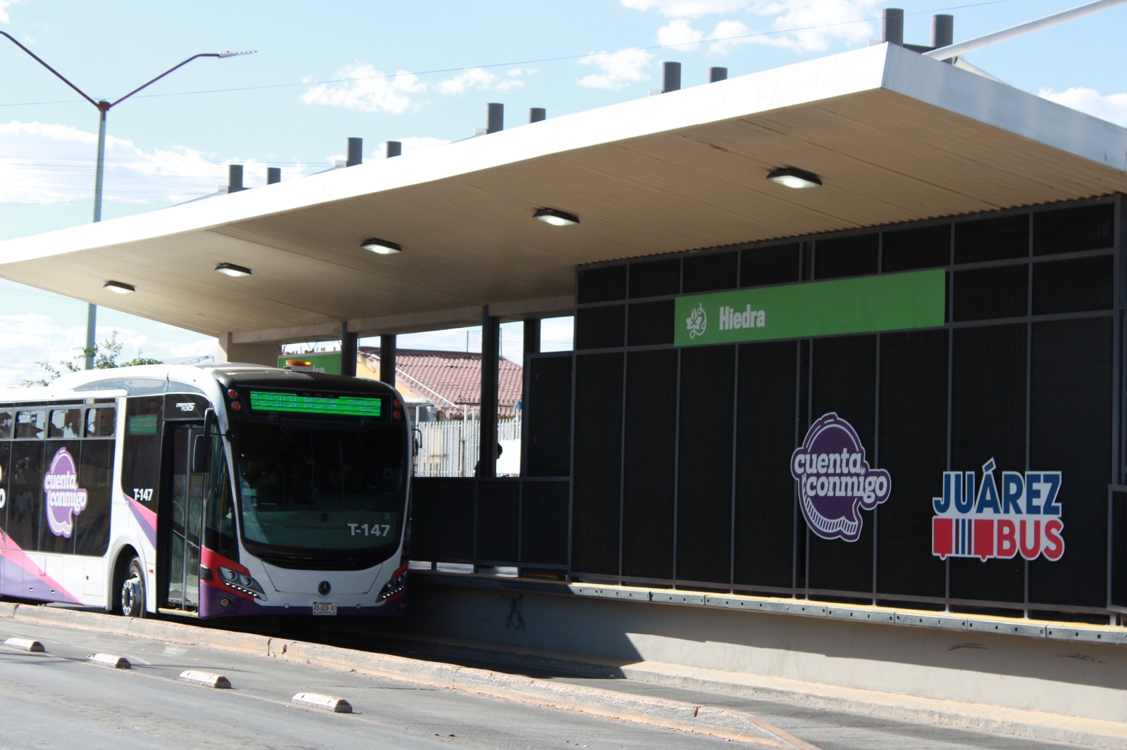 Acercan servicios de JuárezBus con CAM Móvil en estación Hiedra