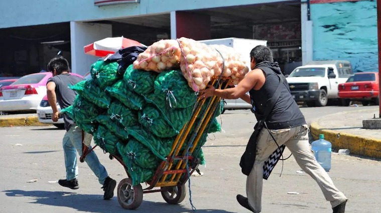 Central de Abastos registró escasez de productos durante Semana Santa, señala empresario.