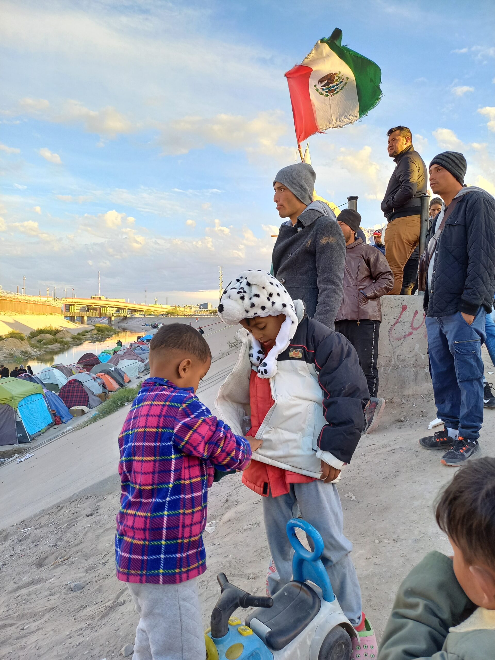 Tránsito y hogar de las infancias que crecen entre fronteras