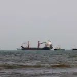 EU abre fuego contra buque panameño que intenta acercarse a puerto iraní