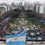 Reprime policía argentina marcha contra venta de tierras a extranjeros