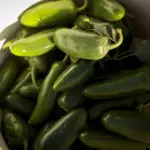 Taylor Farms retira productos con chiles jalapeños por posible salmonela; señala a proveedor de Sinaloa por brote
