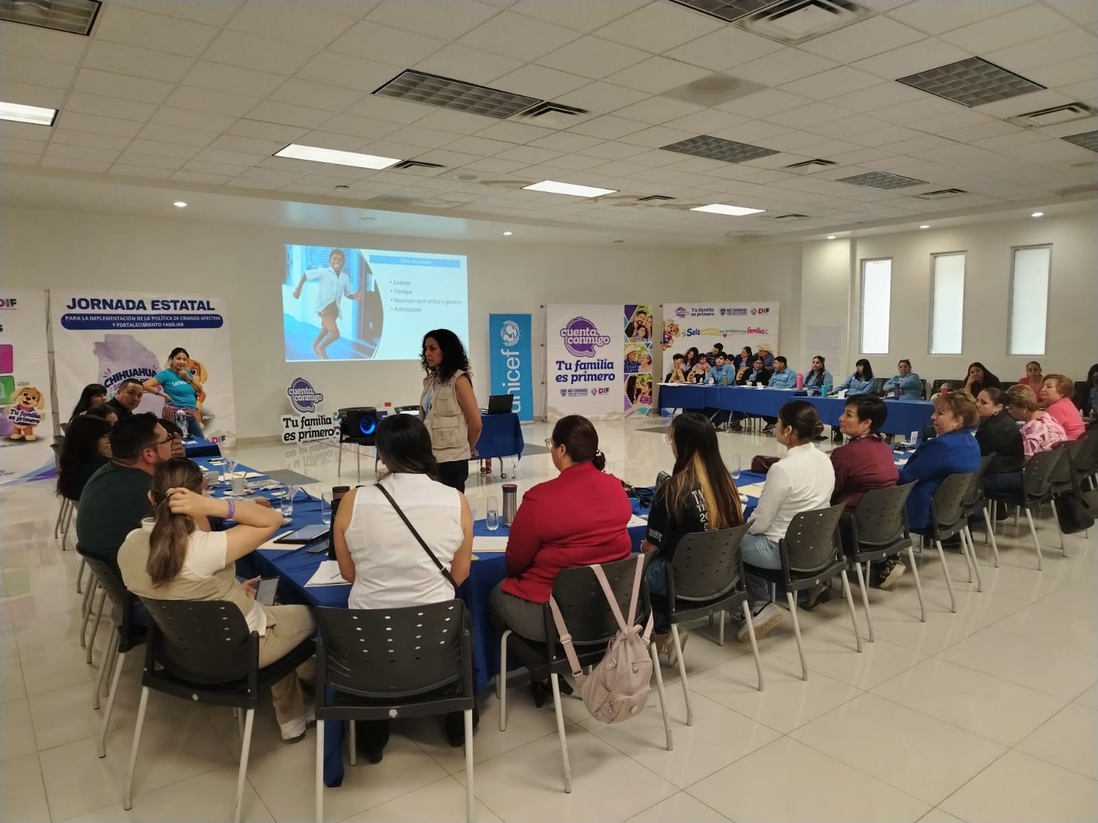 Capacitan a funcionarios para prevenir violencia contra niñas, niños y adolescentes