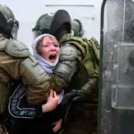 Detienen a 284 personas durante protestas por el 53 aniversario del golpe de Estado en Chile