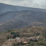 Controlan 75% de incendio forestal en Villa de Leyva, joya turística de Colombia