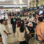 Indonesia cierra ocho aeropuertos tras erupción del volcán Anak Krakatoa