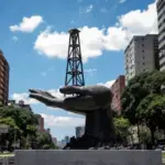 Venezuela confirma que mantendrá negocios petroleros con China y Rusia