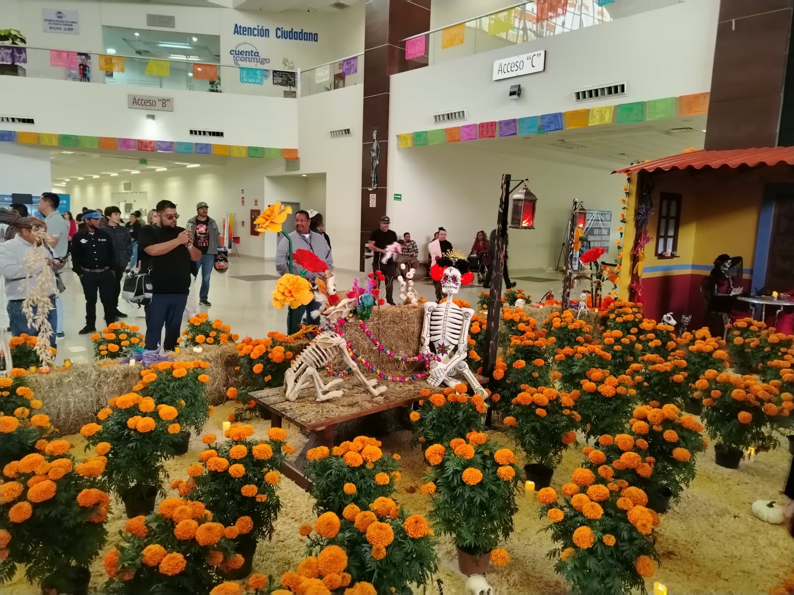 Inauguran el “Jardín de los Recuerdos” en explanada de Pueblito