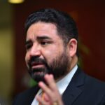 Francisco Sánchez anuncia iniciativa para eliminar IVA a comisiones bancarias