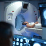 Advierten aumento de varios tipos de cáncer entre menores de 50 años