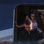 Flávio Bolsonaro llega a Miami con su familia tras salir de Brasil
