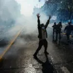 Estudiantes, profesores y trabajadores marchan en Chile contra recortes educativos